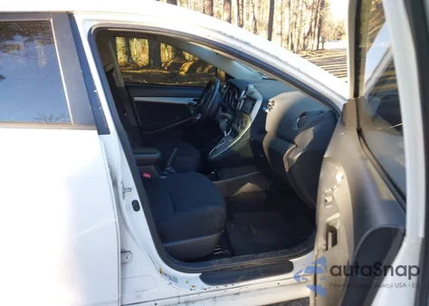 2013 Toyota Matrix S z USA, uszkodzony, nr VIN 2T1KE4EE1DC051430